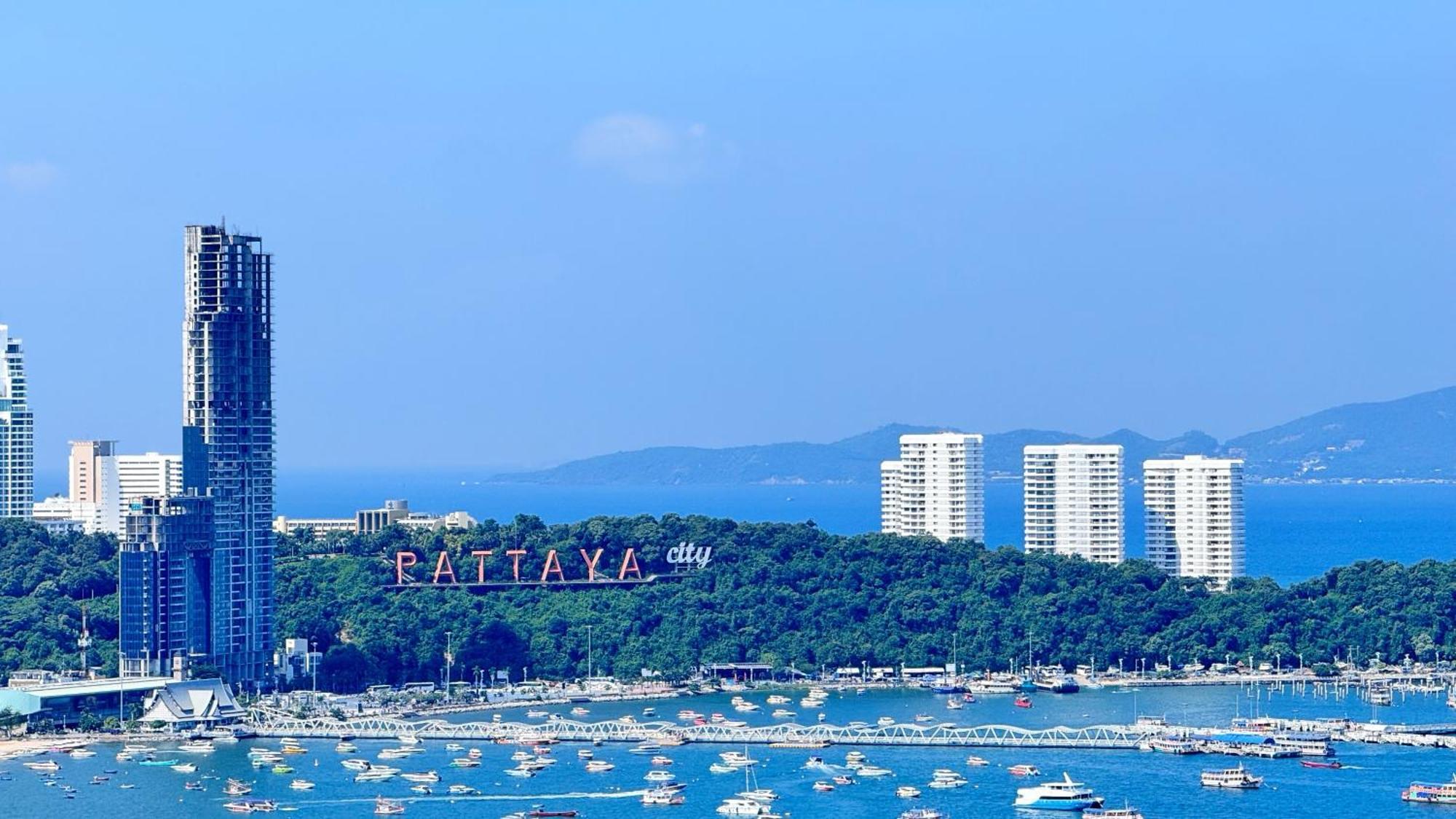 The Edge Sea View Holiday Inn New Pattaya Esterno foto